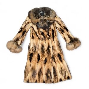 Luxurious Fur Coat with Brown and Tan Pattern